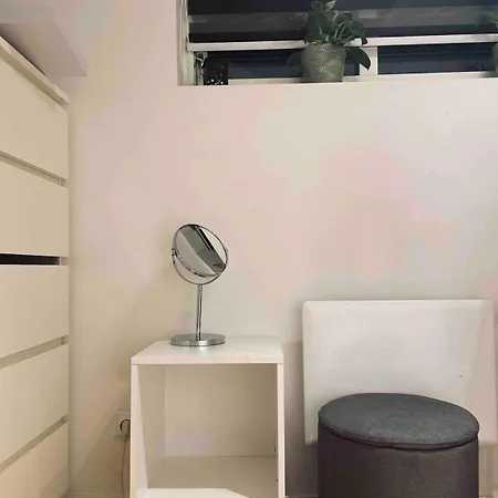 Cozy With 2 Bedrooms Apartment Tromso