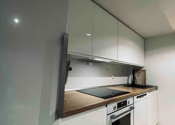 Cozy With 2 Bedrooms